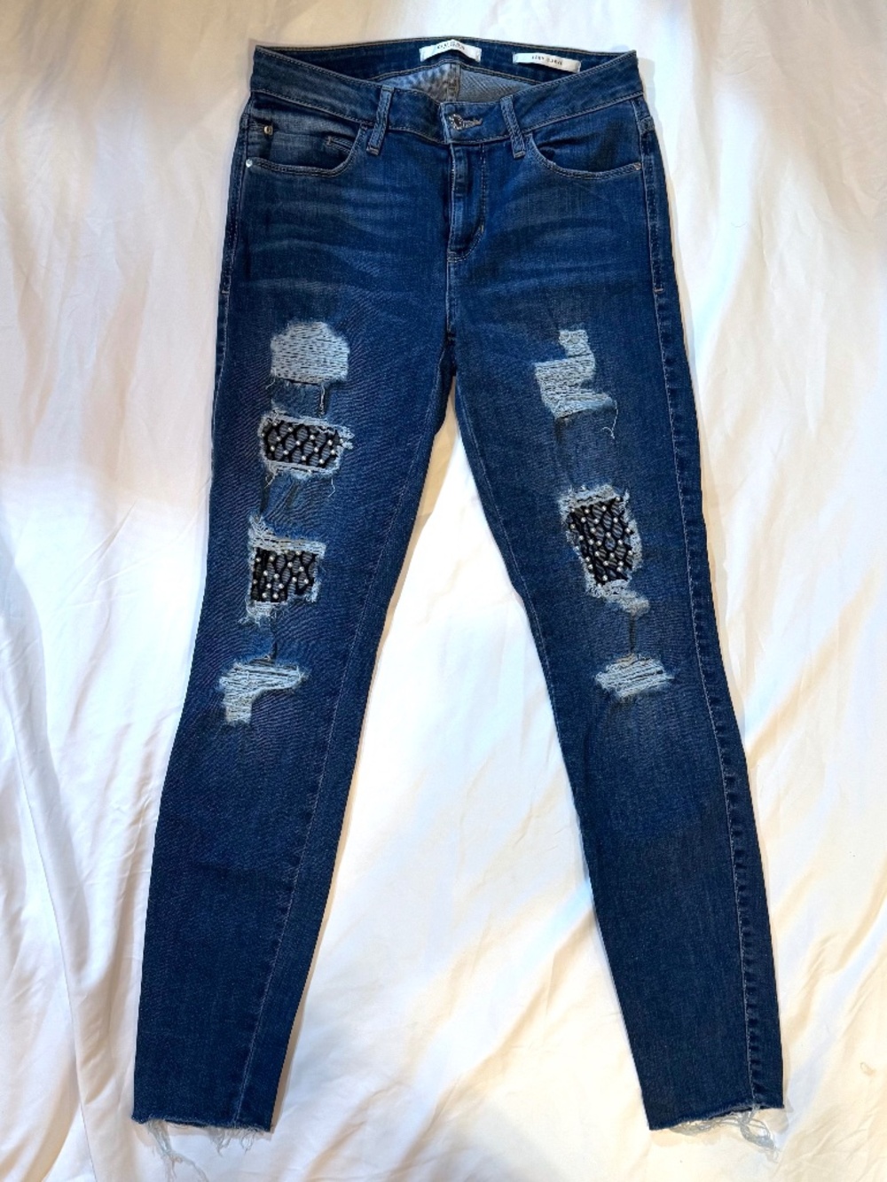 Guess Sexy Curve Jeans distressed with pearl fish net cut outs Size 27